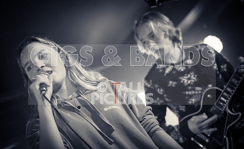 Motionless-23 - MOTIONLESS