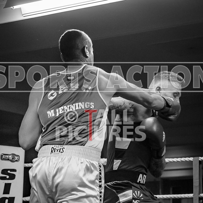 Bout-10_Matt Jennings v Mason Holmes-12 - Bout - 10_Matt Jennings v Mason Holmes