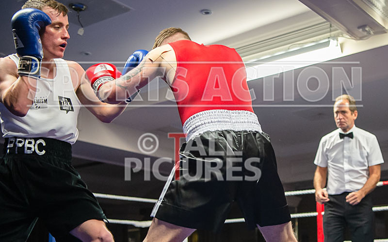 BOUT-5_Rob Brehaut v Ryan Davies-19 - BOUT-5_Rob Brehaut v Ryan Davies