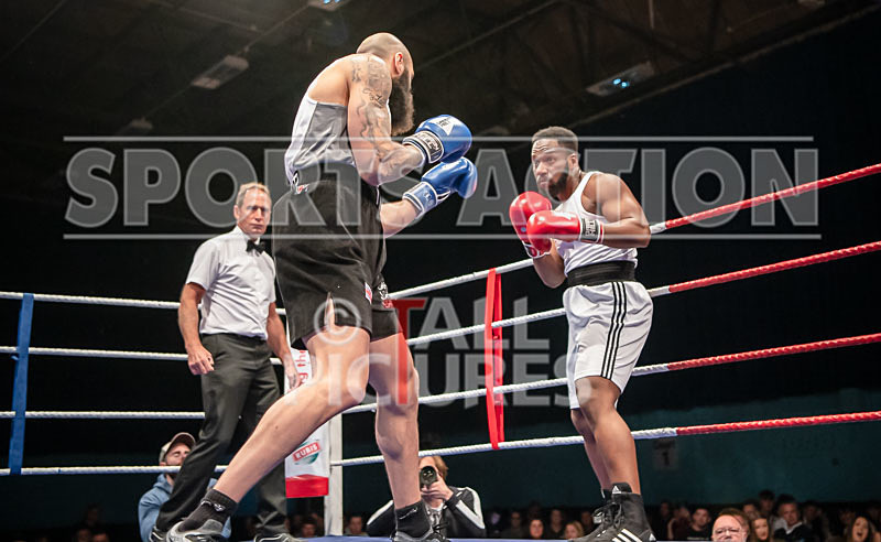 BOUT-13 - Oblie Botchway v Lewis Oakford-11 - BOUT-13 - Oblie Botchway v Lewis Oakford