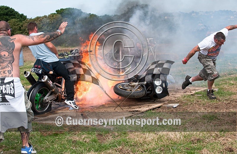 Hogwash Burn-out - HOGWASH 2009 - SCENE