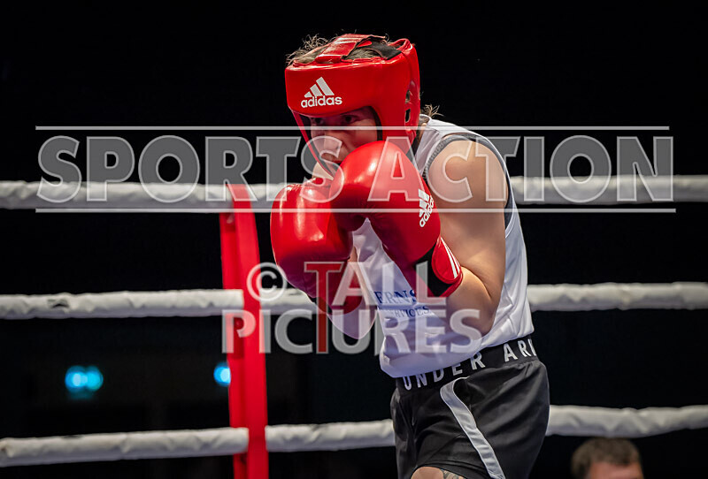 BOUT 6- Emma Martin v Stephanie Adlington-38 - BOUT 6: Emma Martin v Stephanie Adlington