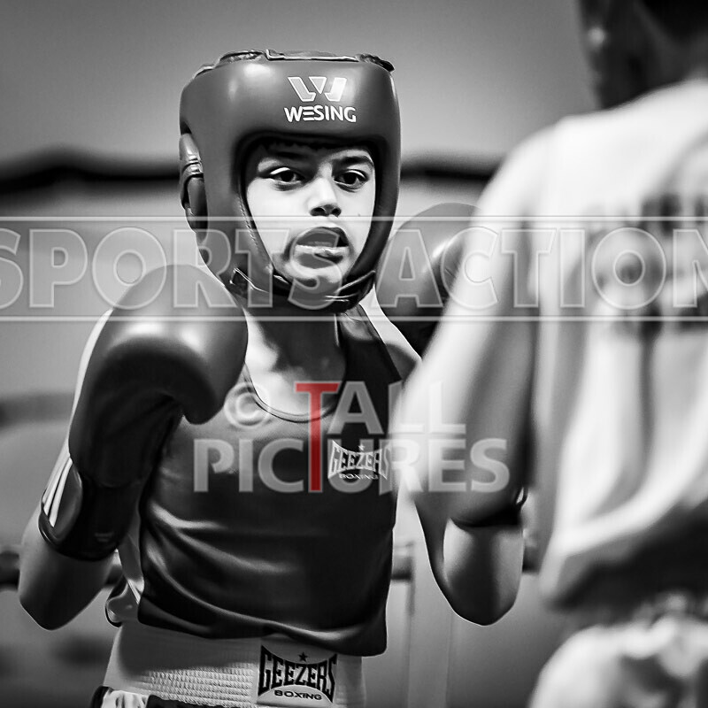 BOUT 1 - Liam Duff v Oliver McKenzie-5 - BOUT 1 - Liam Duff v Oliver McKenzie