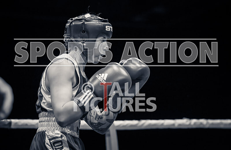 BOUT 6- Emma Martin v Stephanie Adlington-33 - BOUT 6: Emma Martin v Stephanie Adlington