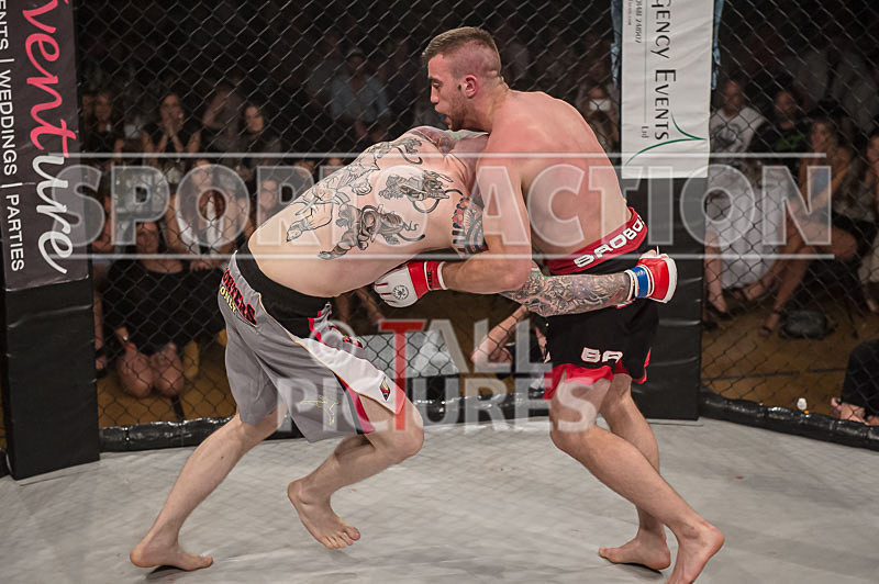 Josh Ozanne v Andrew Reid-38 - BOUT 15