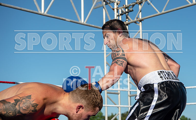 BOUT-3- Simon The Machine March v Rob The Brutal Brehaut-27 - BOUT-3 Simon 'The Machine' March v Rob 'The Brutal' Brehaut