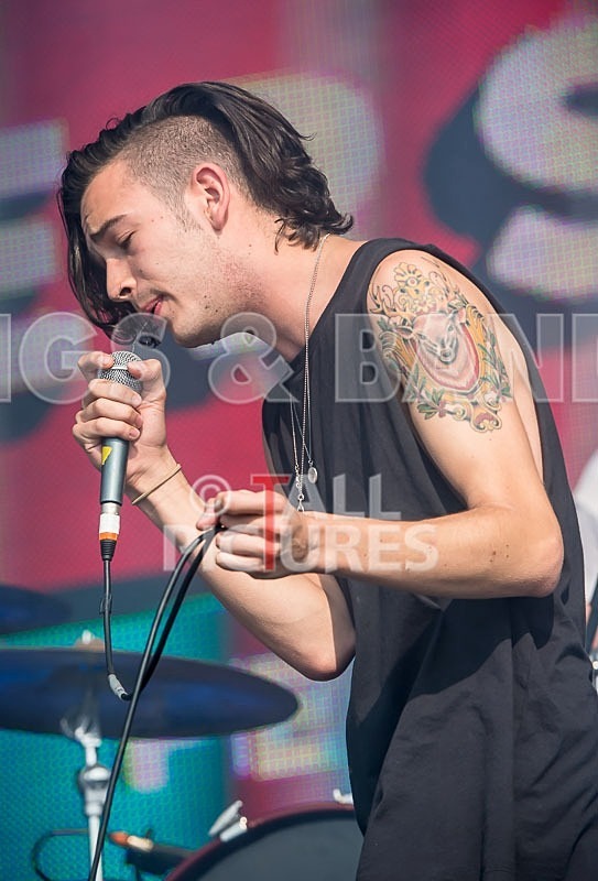 The 1975-11 - THE 1975