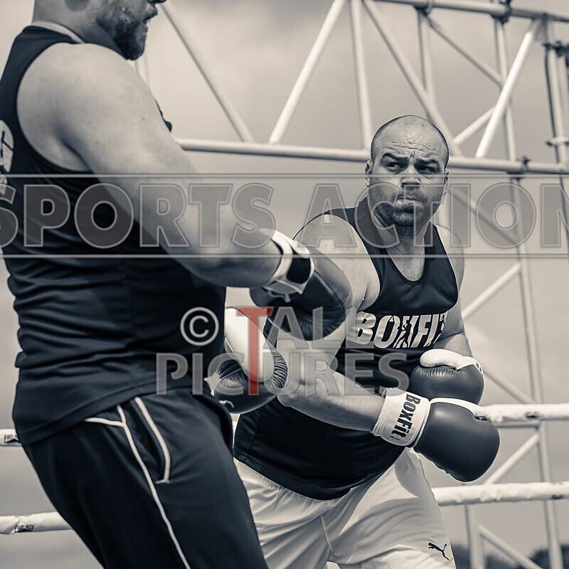 BOUT 2- Dave Tornado Taylor v Marvin Le Marvellous Odillard-17 - BOUT 2- Dave 'Tornado' Taylor v Marvin 'Le Marvellous' Odillard