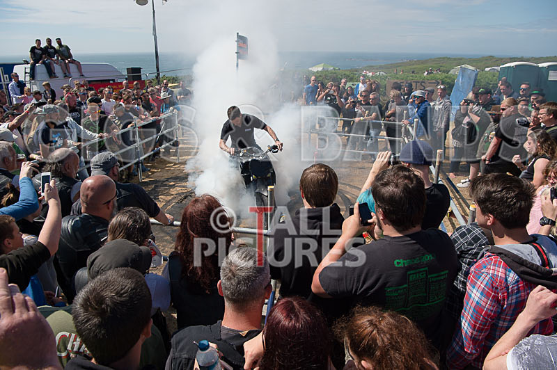 Chaos 2016_Burnouts-2 - CHAOS 2016_BURNOUTS