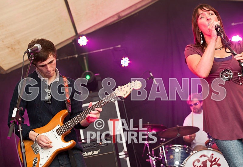 The Barlows-9 - THE BARLOWS