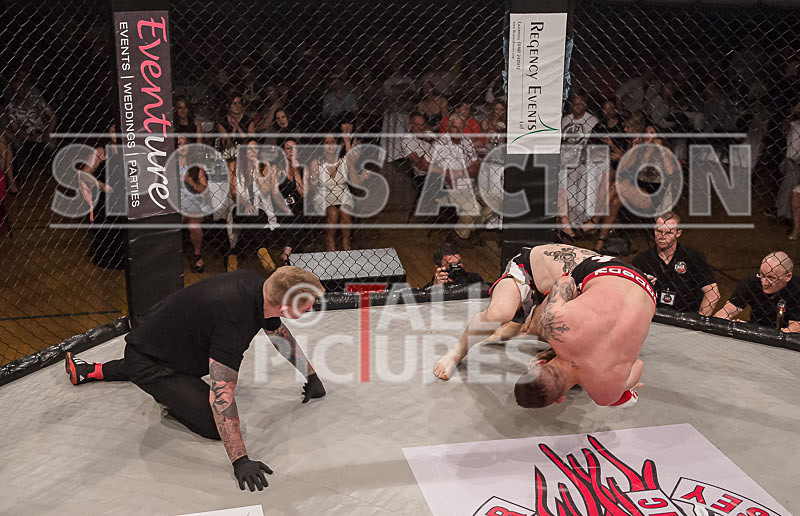 Josh Ozanne v Andrew Reid-36 - BOUT 15