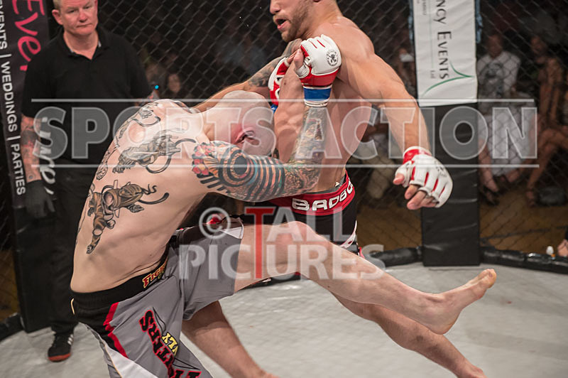 Josh Ozanne v Andrew Reid-18 - BOUT 15