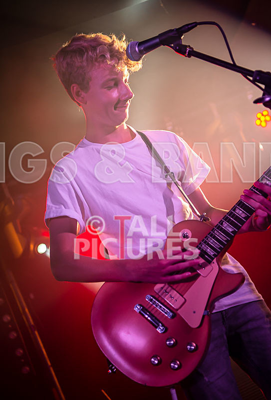 Motionless-28 - MOTIONLESS