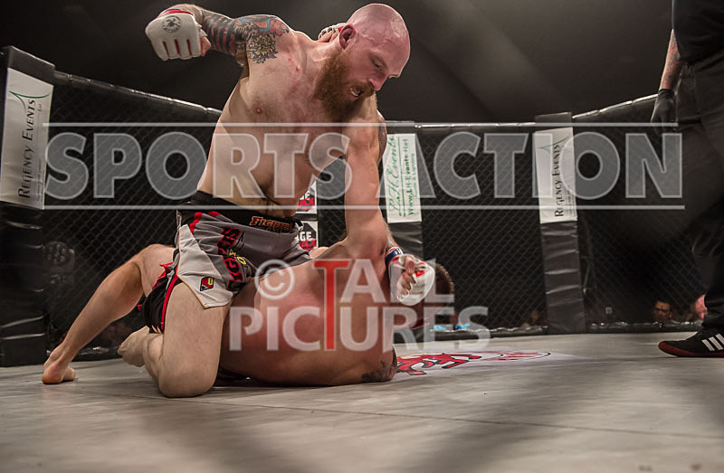 Josh Ozanne v Andrew Reid-62 - BOUT 15