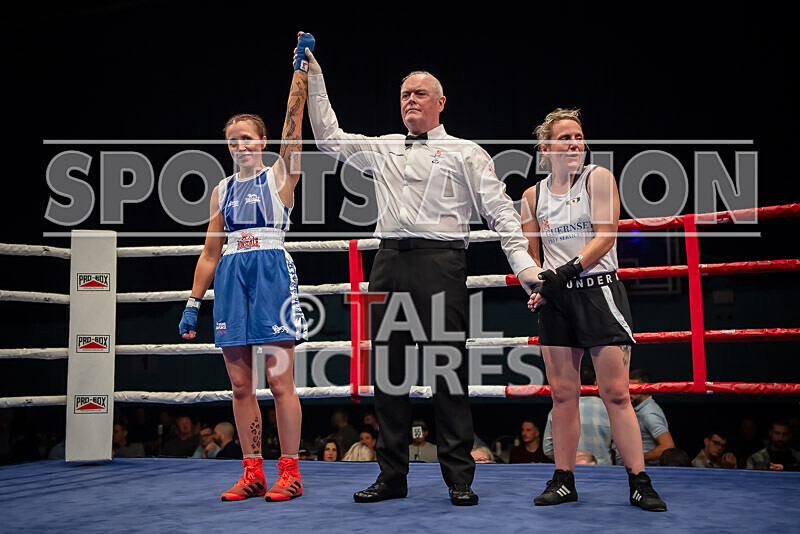 BOUT 6- Emma Martin v Stephanie Adlington-55 - BOUT 6: Emma Martin v Stephanie Adlington