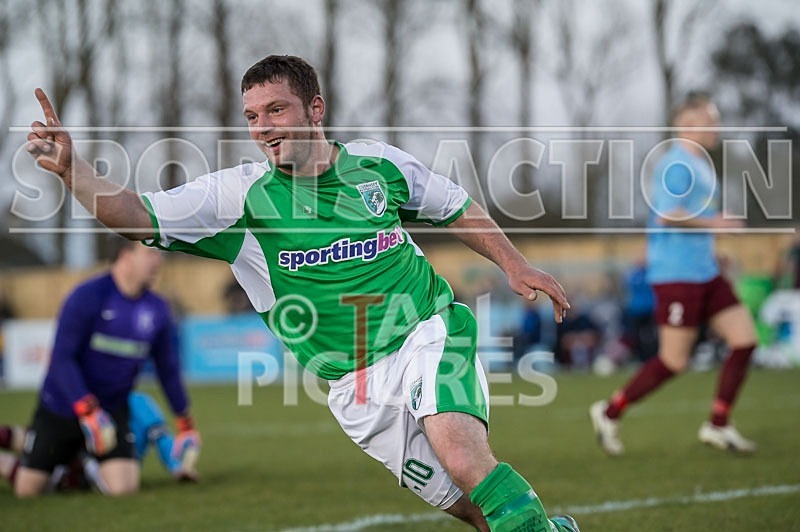 Guernsey FC v Horley Town-8 - GUERNSEY FC v HORLEY TOWN