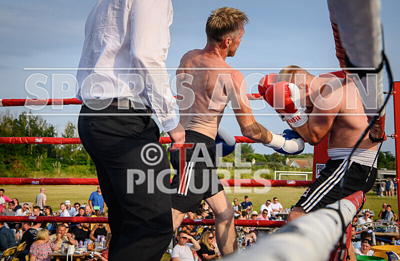 BOUT 8 - Mark Butterwork v Marvelous Modris Kononovs-20 - BOUT 8 - Mark Butterwork v 'Marvelous' Modris Kononovs