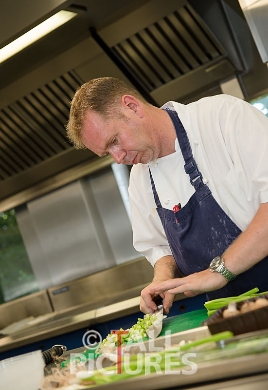 Simon McKenzie-1 - CHEF SIMON McKENZIE