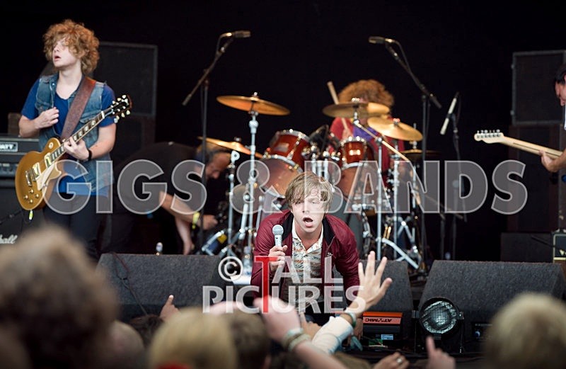 Cage the Elephant-17 - CAGE THE ELEPHANT