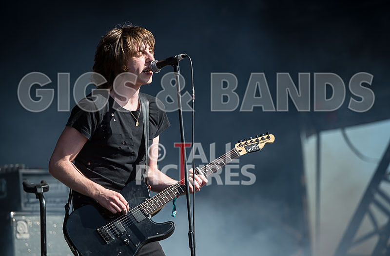 Catfish and the Bottlemen-11 - CATFISH AND THE BOTTLEMEN