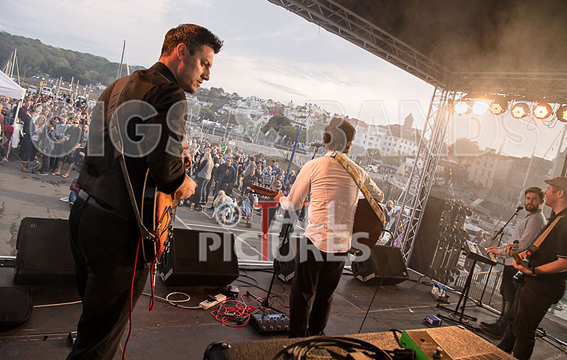 The Secret Smiles-43 - THE SECRET SMILES