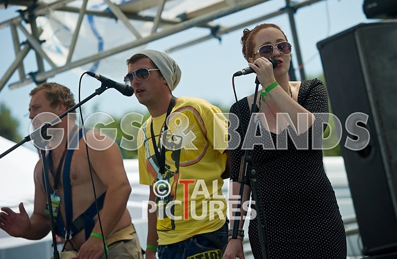 Guernsey Festival Scene-5 - THE GUERNSEY FESTIVAL ATMOSPHERE AND SCENE