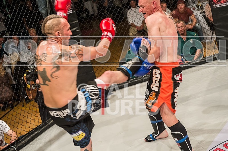 Cage Fighting_2012_Bout 10-44 - BOUT-10