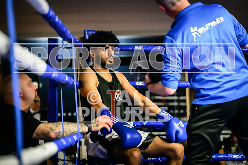 BOUT- 6 - Emile Prevel v Moin Khan-66 - BOUT: 6 - Emile Prevel v Moin Khan