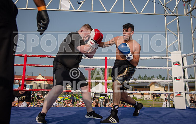 BOUT 6 - Tony -Foxey- Fox v Tyler -the Lion- Quintels-17 - BOUT 6 - Tony 'Foxey' Fox v Tyler 'the Lion' Quintels