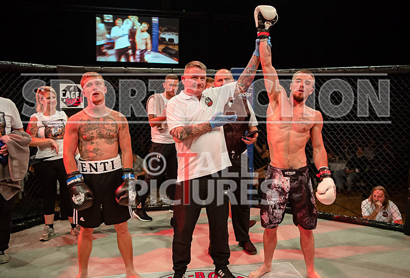 BOUT-2- Jason Enticott v Josh Manning-38 - BOUT-2: Jason Enticott v Josh Manning