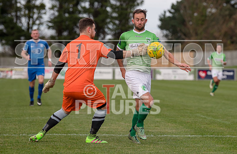 GFC v Shoreham_18-11-2017-11 - GUERNSEY FC v SHOREHAM