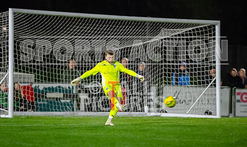 GFC v Bracknell Town_17-11-2021-13 - GUERNSEY FC v BRACKNELL TOWN
