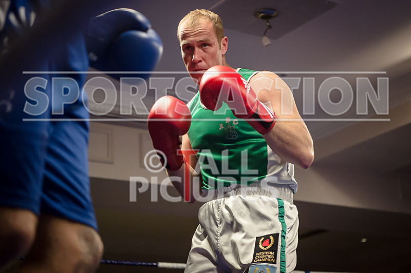 Bout-10_Matt Jennings v Mason Holmes-17 - Bout - 10_Matt Jennings v Mason Holmes