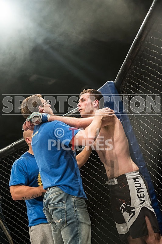 Cage Fighting_2012_Bout 11-23 - BOUT-11