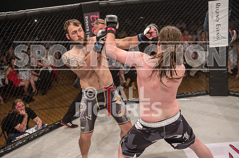 Chris Martin v Luke Riley-21 - BOUT 13