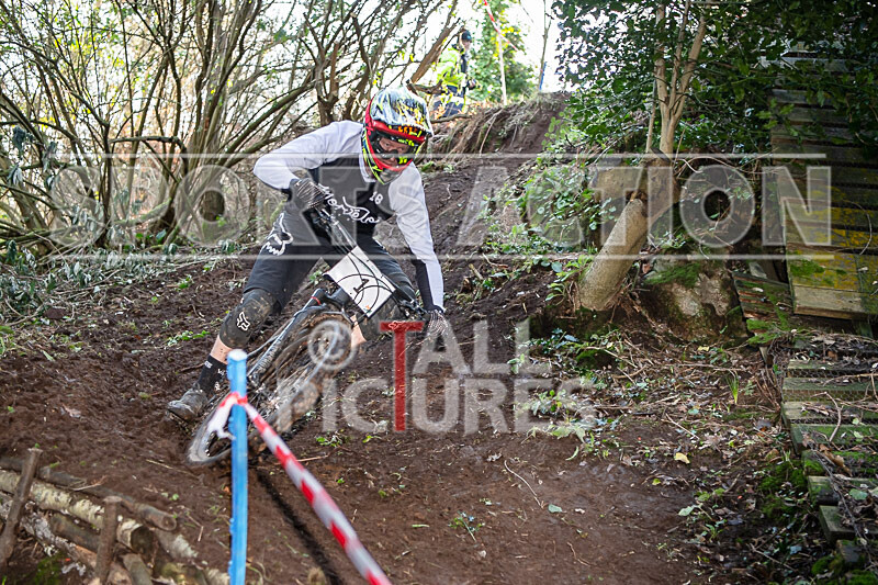 MTB Downhill_19-01-2020-26 - MTB WINTER DOWNHILL 2020_ROUND-2