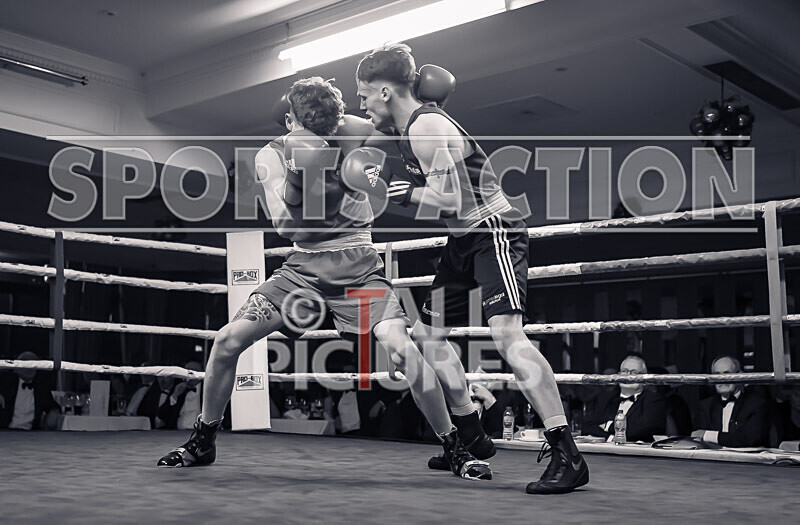 BOUT- 6_Aaron Gallichan v Andrew Kingston-25 - BOUT: 6_Aaron Gallichan v Andrew Kingston