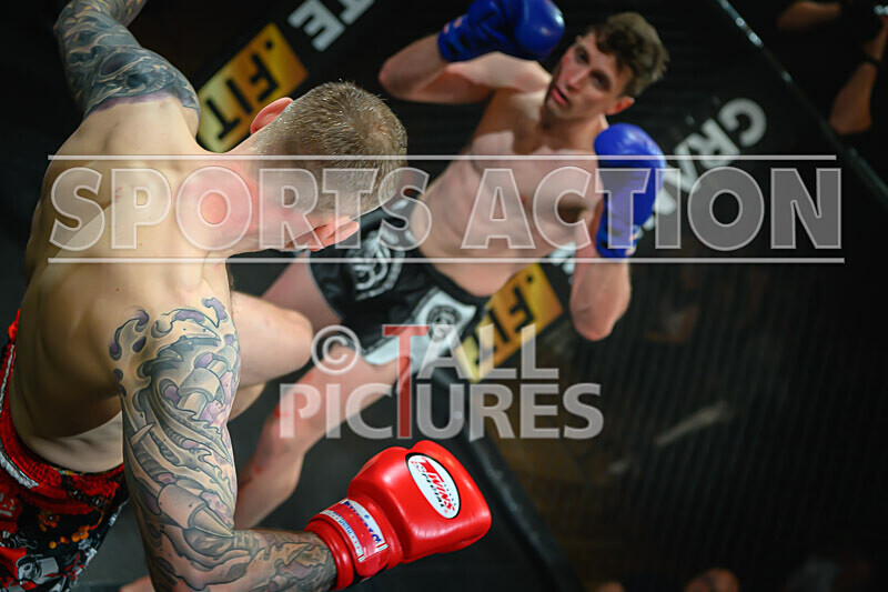 BOUT- 10 - Johan Pols v Ralph Pickering-21 - BOUT 10 - Johan Pols v Ralph Pickering