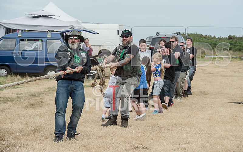 Tug of War_2015-14 - TRIKE, CHILLI & TUG OF WAR