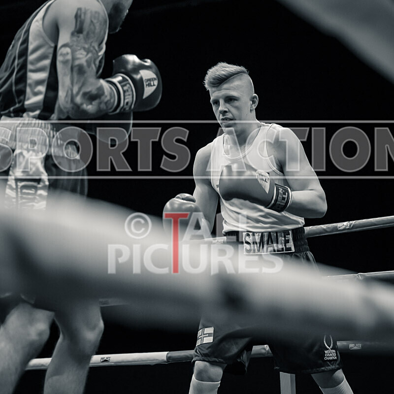 Bout 16_Mason Smale v Liam Fox-21 - Bout 16_Mason Smale v Liam Fox