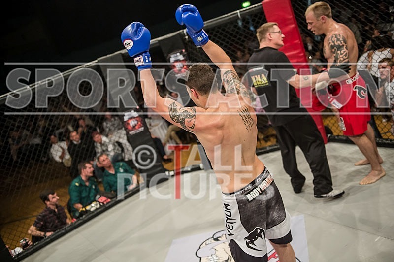 Cage Fighting_2012_Bout 3-25 - BOUT-3