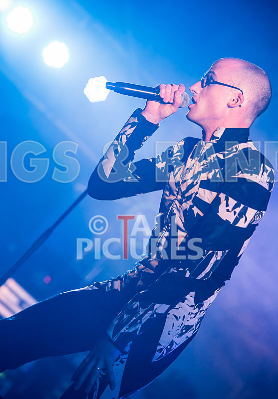 The Correspondents-61 - THE CORRESPONDENTS