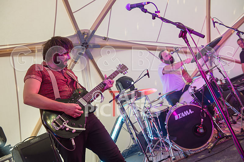 The Graveltones-5 - THE GRAVELTONES