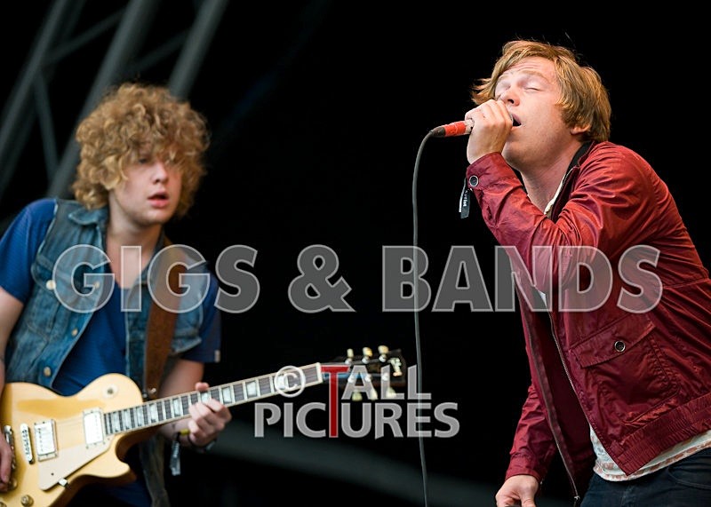 Cage the Elephant-26 - CAGE THE ELEPHANT