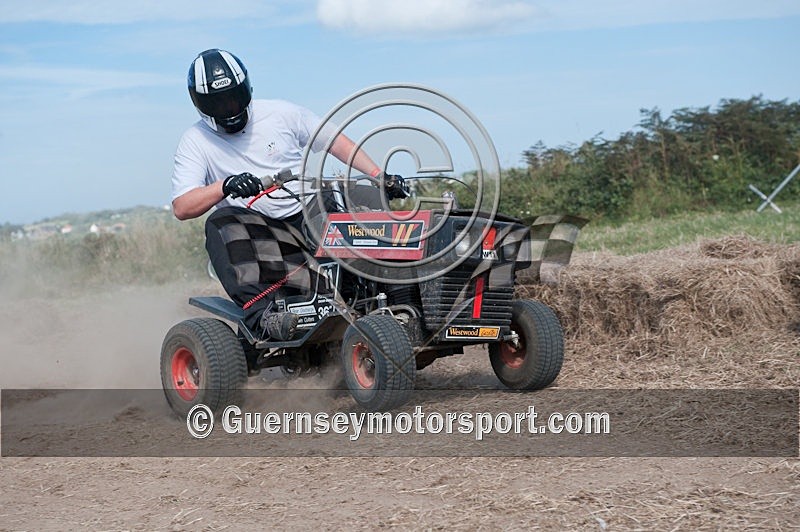 Hogwash_09-92 - HOGWASH 2009 - SCENE