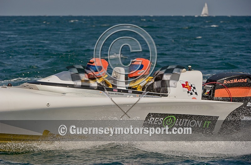 Guernsey Powerboat Racing 23-07-11-81 - ROUND-5 JETHOU COURSE