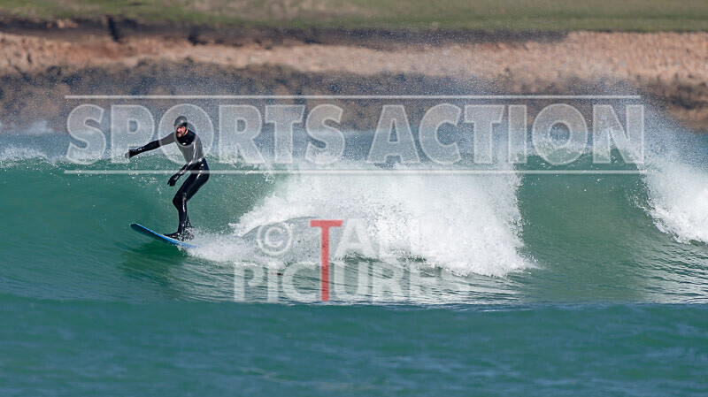 Vazon Surfing_12-03-2022-8 - SURFING AT VAZON BAY GUERNSEY