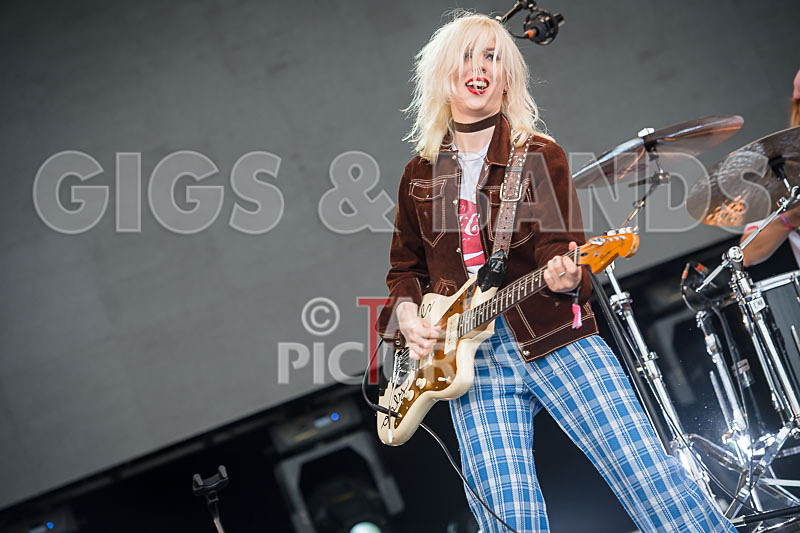 Black Honey-18 - BLACK HONEY