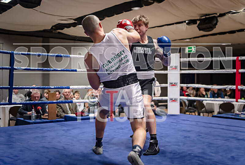 BOUT 8 - Rusian Gogercaks v Ricky Barrett-2 - BOUT 8 - Rusian Gogercaks v Ricky Barrett