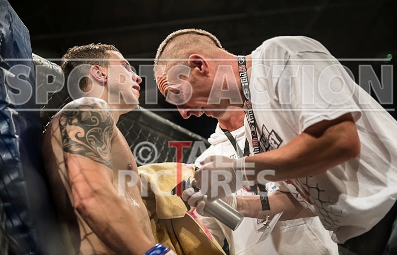 Cage Fighting_2012_Bout 3-9 - BOUT-3